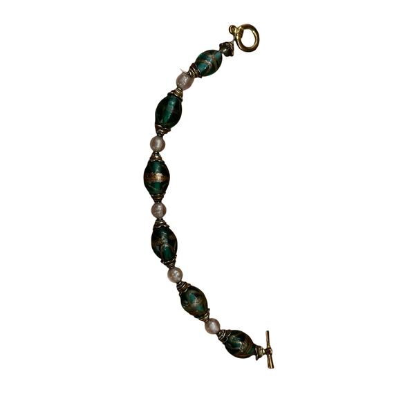 Vintage Green and Gold Glass Beaded Bracelet - Picture 3 of 7